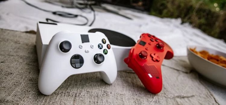 Xbox Nano Controller_ Features, Compatibility, and Buying Guide